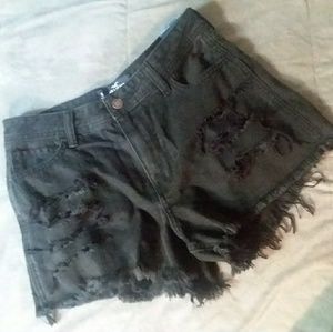 Black distressed Hollister Shorts (New)